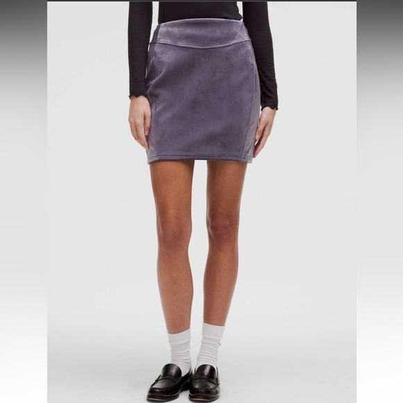 Lululemon Scuba High-Rise Mini Skirt *Velvet Nightfall Size Small NEW WITH TAGS - Picture 1 of 9